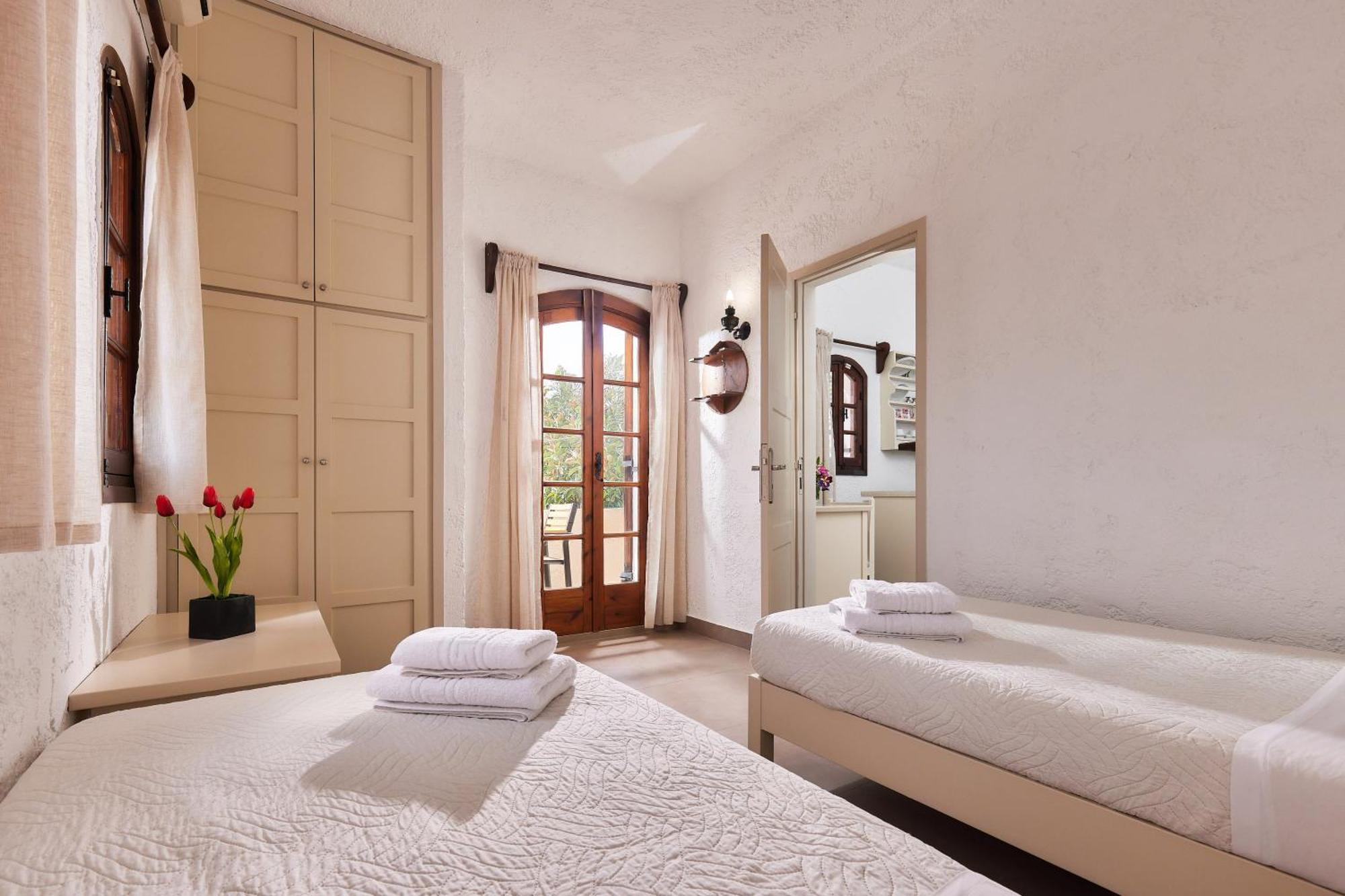 Mila Malia Studios Hotel Екстер'єр фото