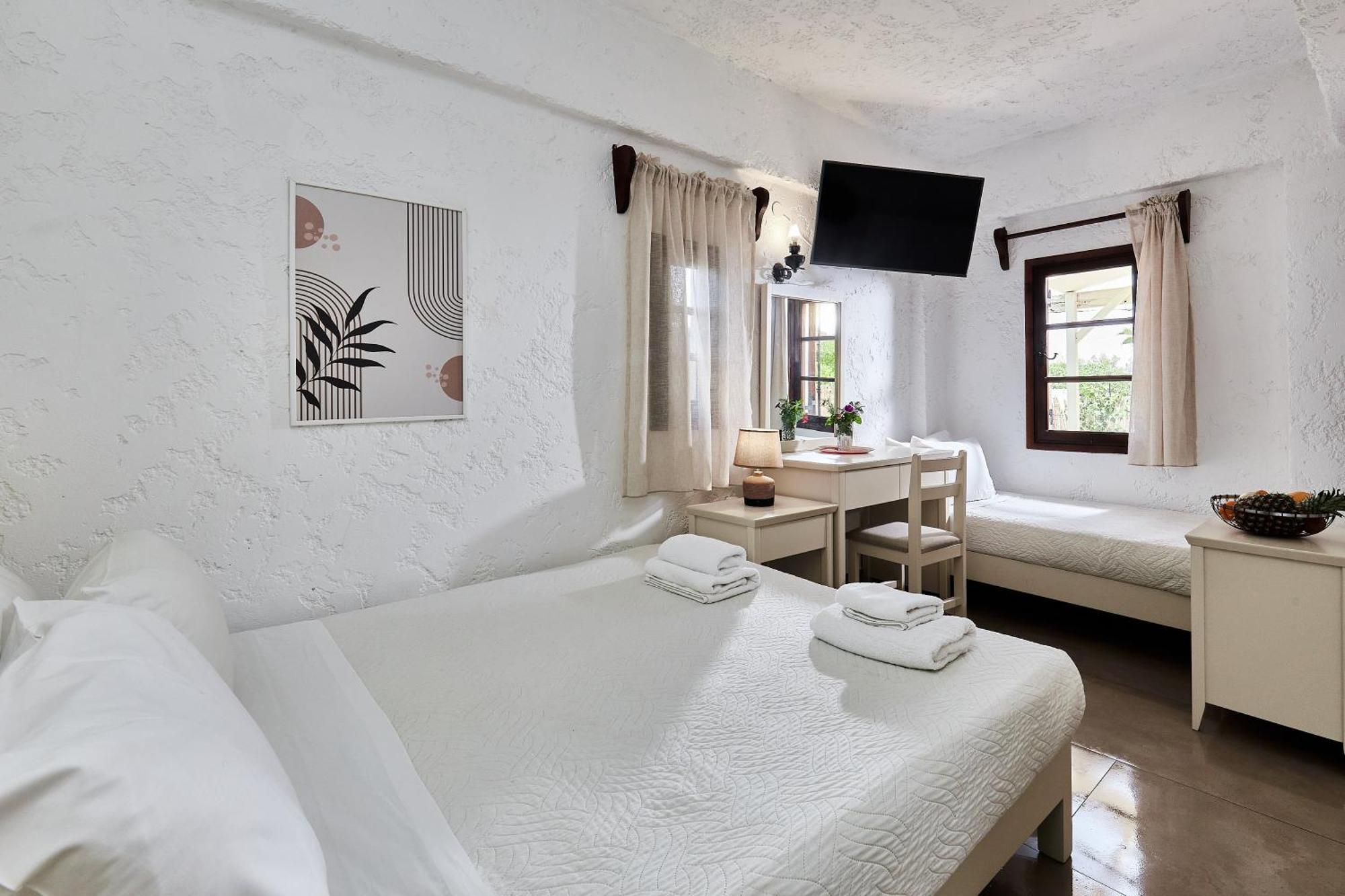 Mila Malia Studios Hotel Екстер'єр фото