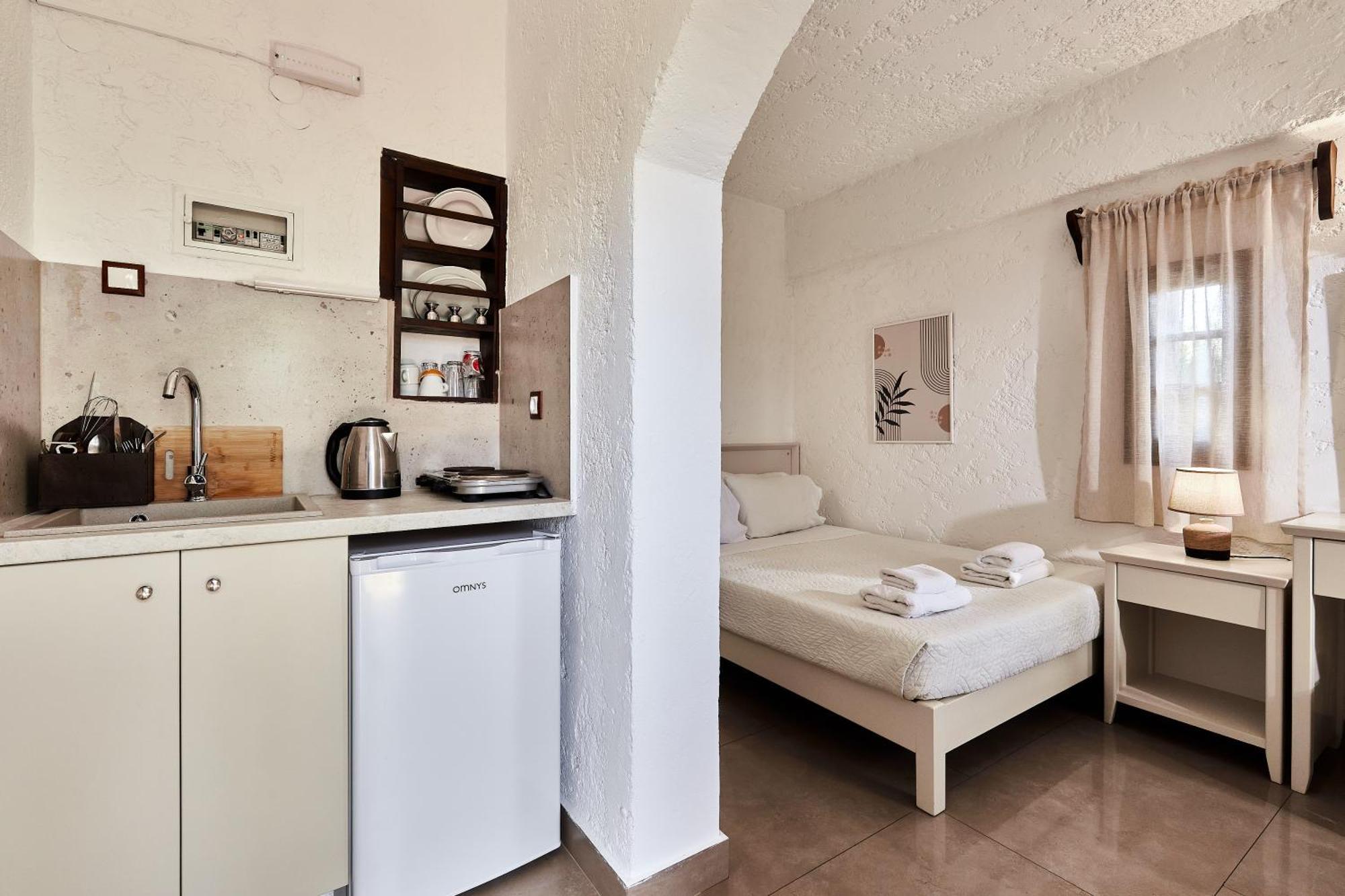 Mila Malia Studios Hotel Екстер'єр фото