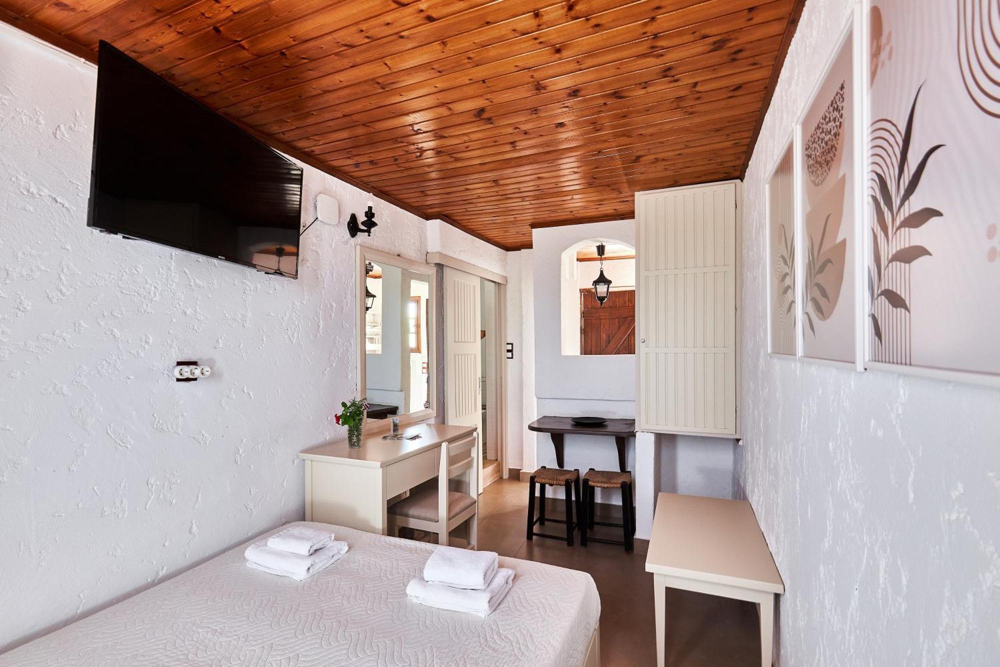 Mila Malia Studios Hotel Екстер'єр фото