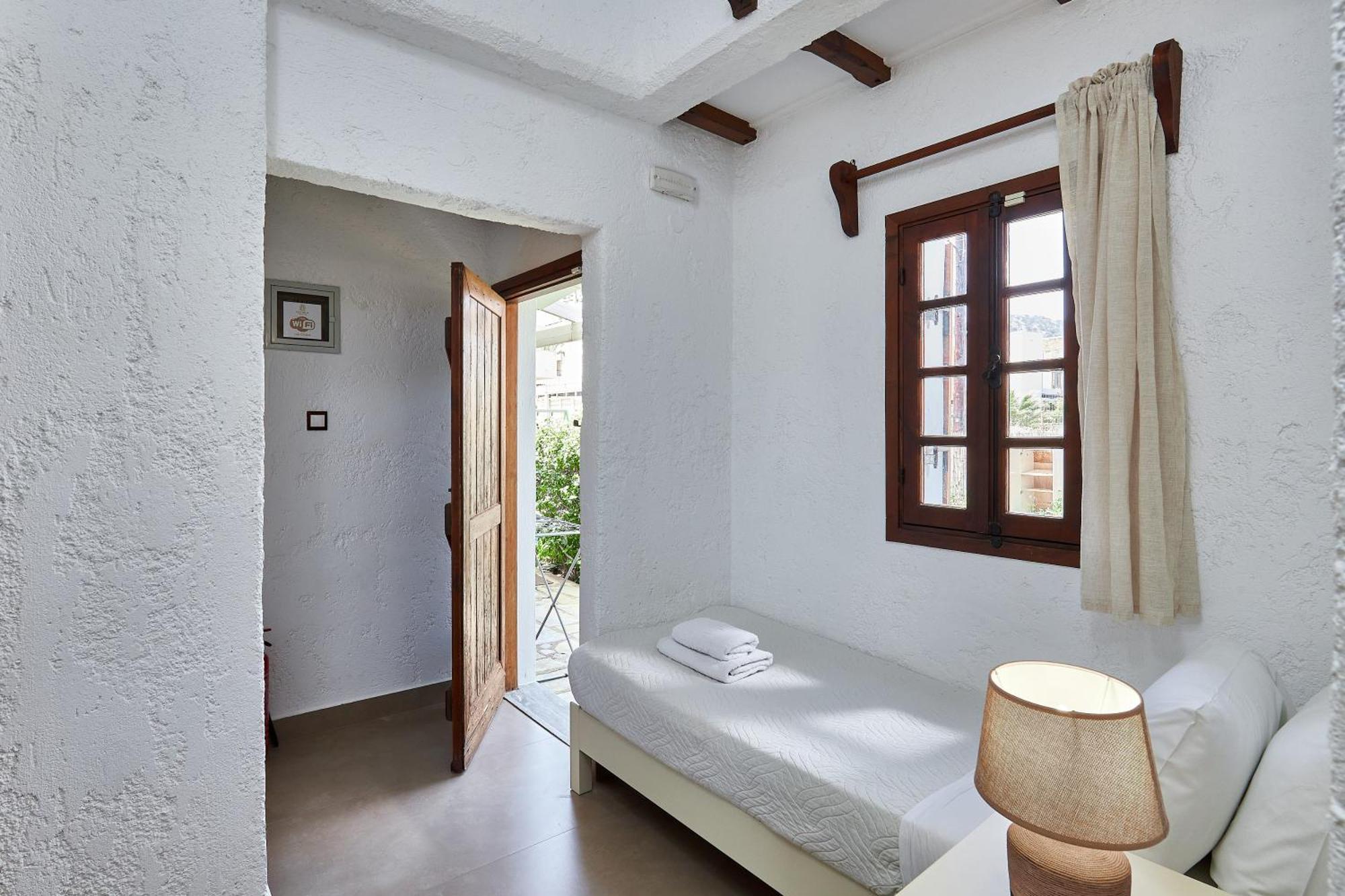 Mila Malia Studios Hotel Екстер'єр фото