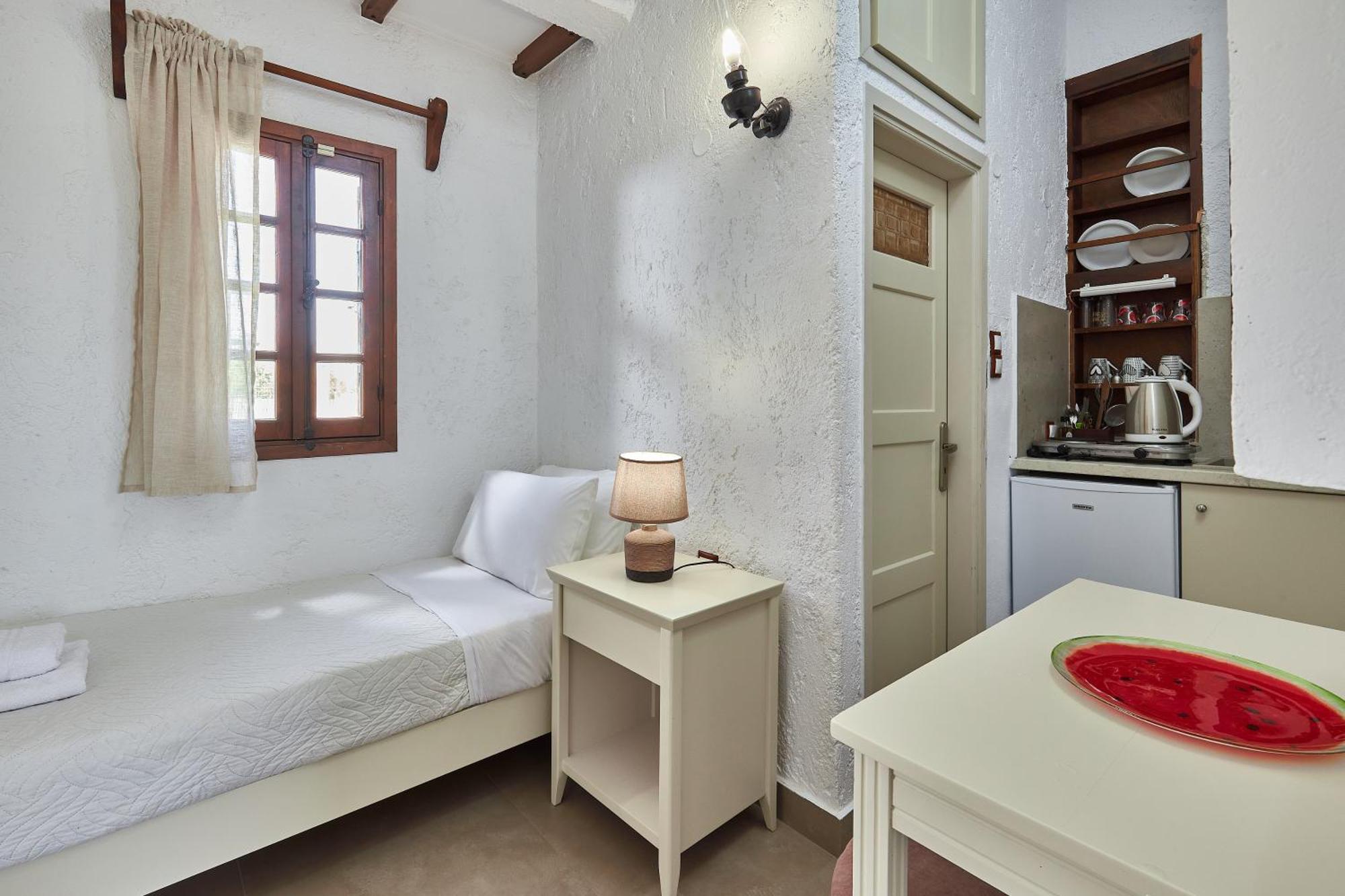 Mila Malia Studios Hotel Екстер'єр фото