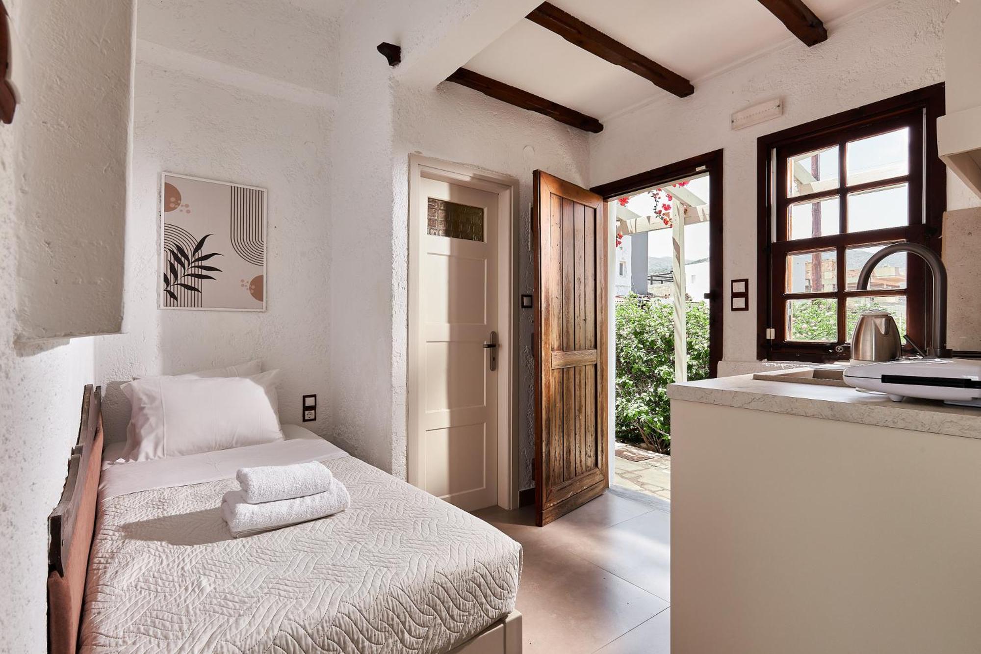 Mila Malia Studios Hotel Екстер'єр фото