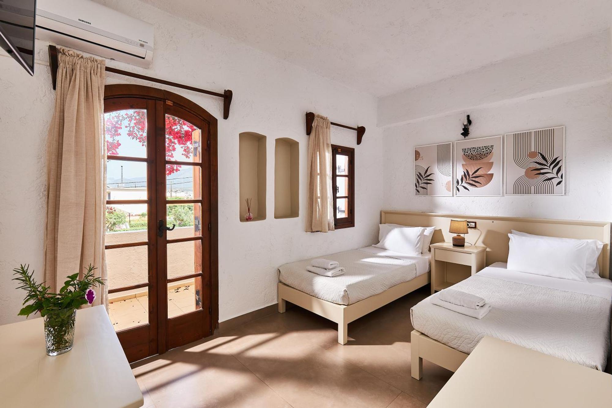 Mila Malia Studios Hotel Екстер'єр фото
